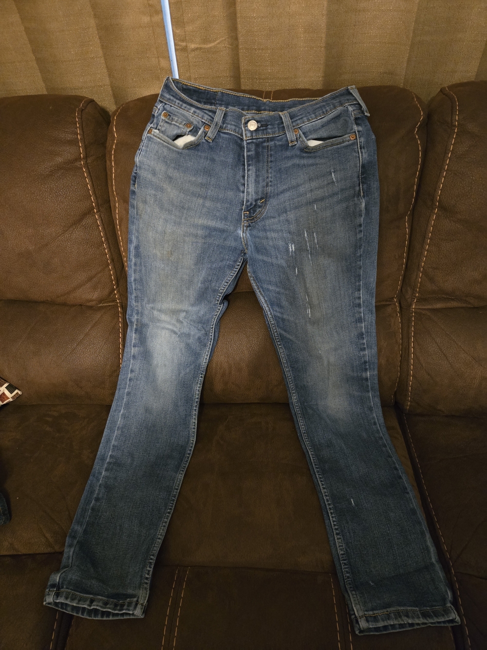 Levis Classic Medium Wash Straight Jeans